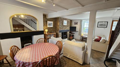 Portscatho House | Hillside Cottage