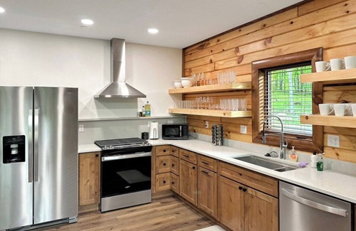McHenry Cabin | Hillside Hideaway · Pool, HotTub, FirePit, EVCharger, & Great Location