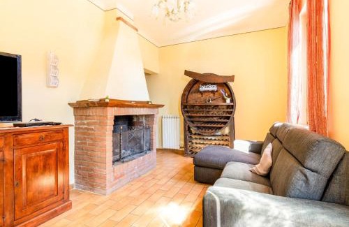 Macchino House | Hillside Home in Marliana