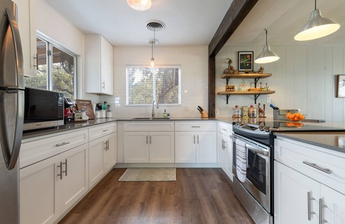 Oatmeal House | Hillside Paradise near Hidden Falls! Clean 3/1.5, Expansive views