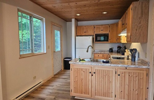 Phelps Cabin | Hillside Resort Cabin #11