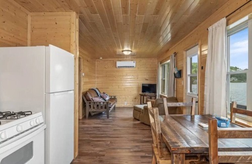 Phelps Cabin | Hillside Resort Cabin #4