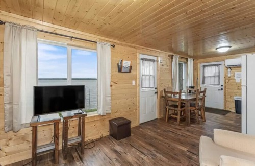 Phelps Cabin | Hillside Resort Cabin #6