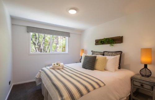 Queenstown City Centre Apartment | Hillside Villa 1- Walk To Town- AC- Free Parking