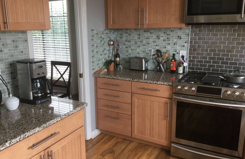 Livermore House | Hilltop 2Bd Townhome w/views