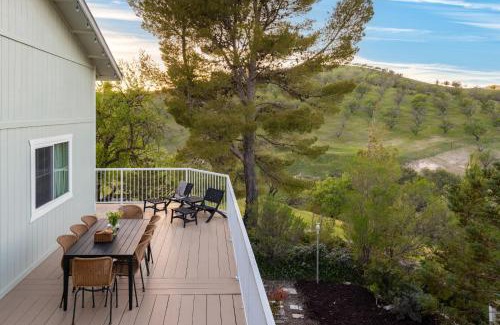 Paso Robles House | Hilltop by AvantStay Countryside Escape w Views