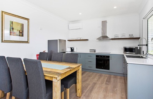 Broughton Village Cabin | Hilltop Cottage - Beautiful cabins with views of the valley