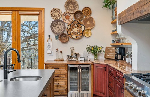 Paso Robles House | Hilltop Hacienda-Luxe Designer Hilltop Hacienda with Amazing Views and Spa!