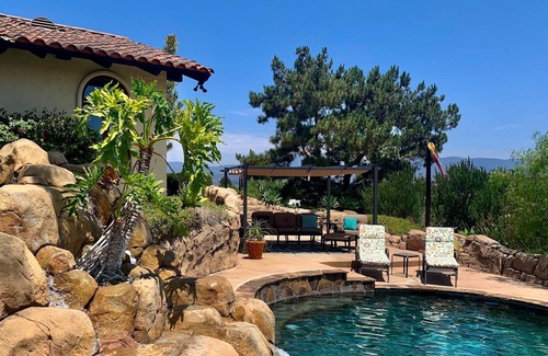 Escondido Villa | Hilltop Hacienda with 360° views, sparkling pool and hot tub