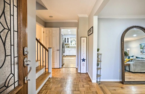 Marietta Apartment | Hilltop Marietta Apt with Custom Design and Decor!