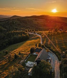 Bulz Ski Chalet | Hilltop Munteni