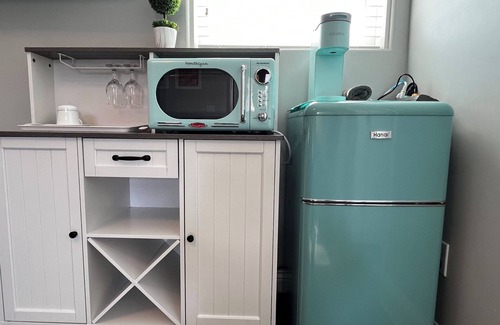 Lakeside Apartment | Hilltop Private Suite & Balcony