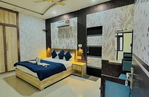 Sawai Madhopur Hotel | Hilltop Residency