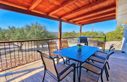Fredericksburg House | Hilltop Stop