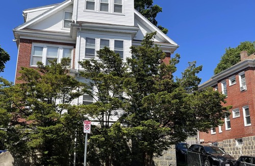 Wellington Hill Apartment | Hilltop Three Bedroom Sanctuary! Family Sized Condo -Inquire for Discounts