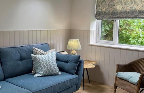 Corstorphine House | Hillview Cottage