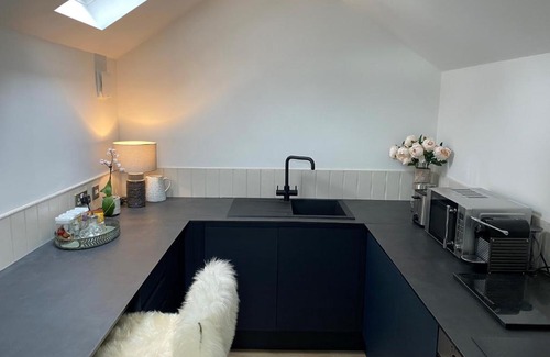 Corstorphine House | Hillview Cottage