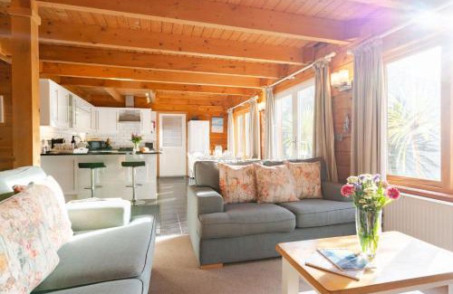 Little Petherick House | Hillview