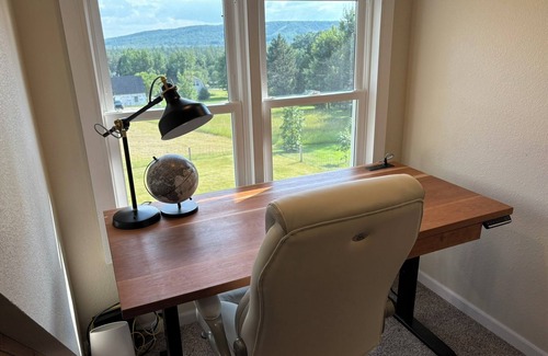 Boyne Falls Cabin | Hillview Haven - Hot tub - Mountain Views -Golf - Kid Friendly