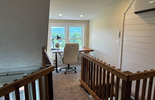 Boyne Falls Cabin | Hillview Haven - Hot tub - Mountain Views -Golf - Kid Friendly