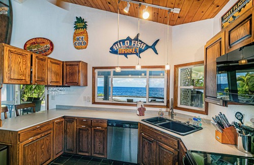 Kapoho House | Hilo Shangrila - Oceanfront, Pool and Hot Tub Private Vacation Rental