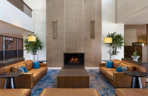 Dedham Hotel | Hilton Boston Dedham