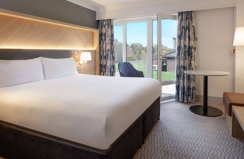 Cobham Hotel | Hilton Cobham