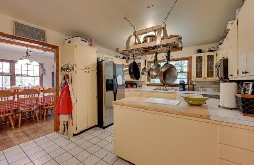 Ames Apartment | Hilton Coliseum Townhome Near Jack Trice Stadium