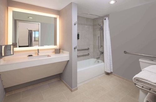 Concord Hotel | Hilton Concord