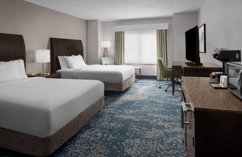 Bethesda Hotel | Hilton Garden Inn Bethesda Downtown