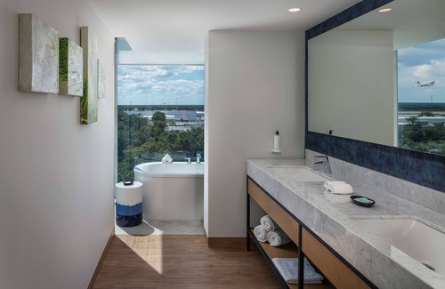 Cancun Hotel | Hilton Garden Inn Cancun Airport