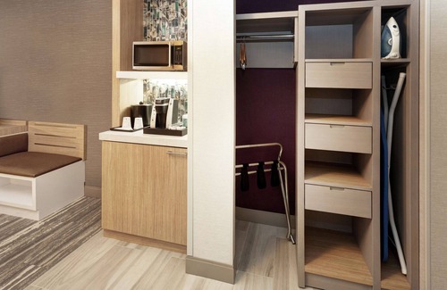 Evanston Hotel | Hilton Garden Inn Chicago North Shore/Evanston