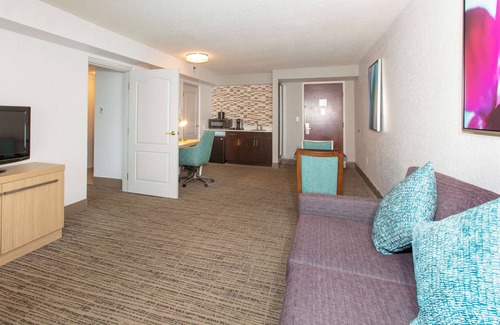 Northside Hotel | Hilton Garden Inn Jacksonville Airport