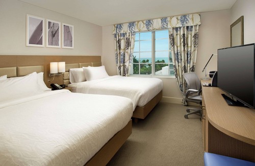 Mid Beach Hotel | Hilton Garden Inn Miami South Beach