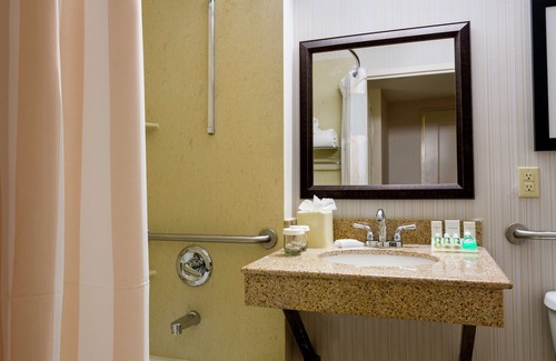 Queens Hotel | Hilton Garden Inn Queens/JFK Airport