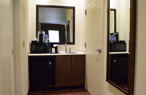 Central Business District Hotel | Hilton Garden Inn Rochester Downtown, NY