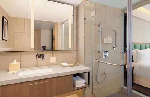 Surat Hotel | Hilton Garden Inn Surat City Centre