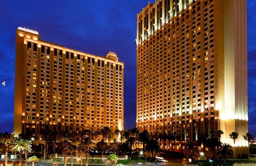 Las Vegas Condo | Hilton Grand Vacations on the Las Vegas Strip - Cozy 2 Bedroom