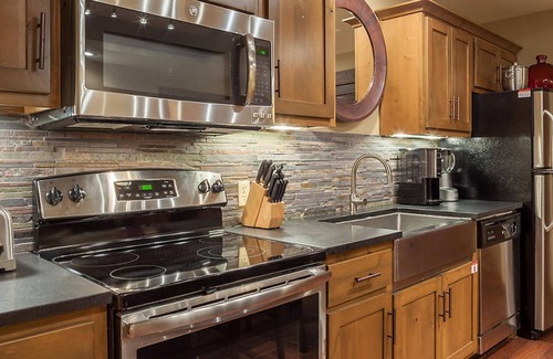 Big Cedars Hotel | Hilton Grand Vacations Club Paradise Point Branson