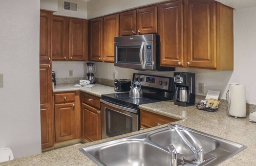 Kissimmee Hotel | Hilton Vacation Club Polynesian Isles Kissimmee