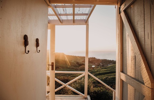 Gisborne Cabin | Hinterland Retreat. Coastal glamping cabin minutes from the surf.