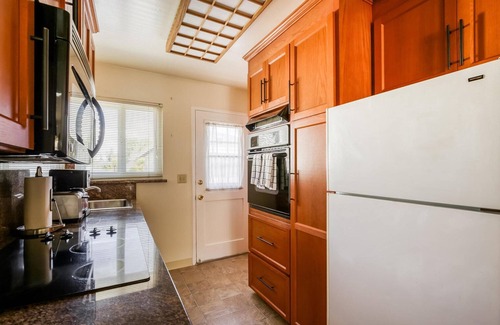 West San Jose Apartment | Hip San Jose 2BR w/Parking, nr Bakeries & Groceries, by Blueground