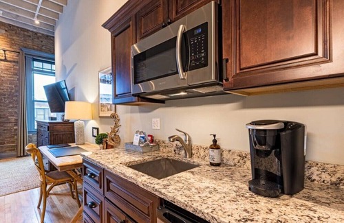 West Dundee Apartment | Hip Urban Loft-Small Town Charm - 124 LOFTS #1