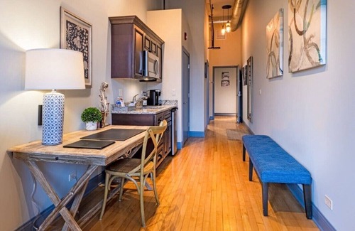 West Dundee Apartment | Hip Urban Loft-Small Town Charm - 124 LOFTS #1