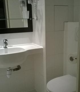 Saint-Fargeau Hotel | Hipotel Lilas Gambetta