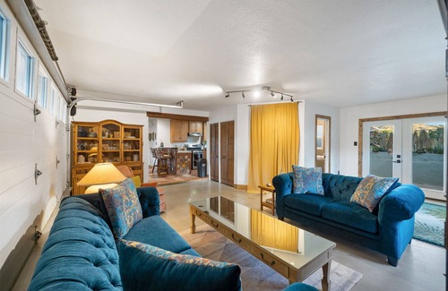 Morongo Valley House | Hipster Chic Dog-Friendly Oasis in Morongo Valley