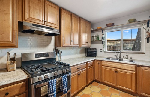 Morongo Valley House | Hipster Chic Dog-Friendly Oasis in Morongo Valley
