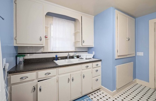 Fort Wayne Apartment | Historic 1 Bdr across from Lakeside Park