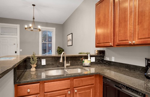 Soulard Condo | Historic 2-bedrm/2-bth in the heart of Soulard