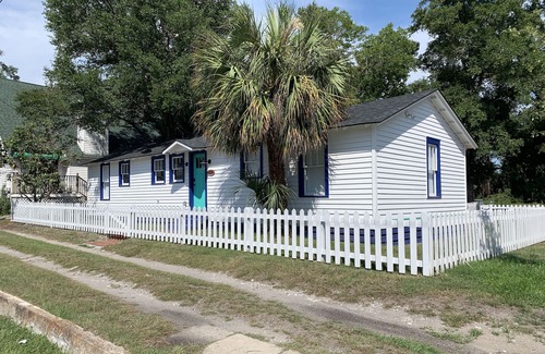 Tybee Island House | Historic 3 bedroom Cottage for 8 with pool -walk to the beach!